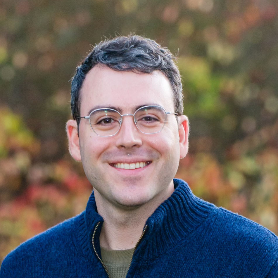 Blake Droesch Headshot